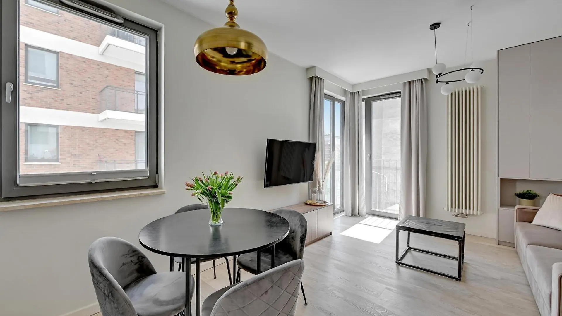 Blue Mandarin Garden Gates Apartment Gdansk