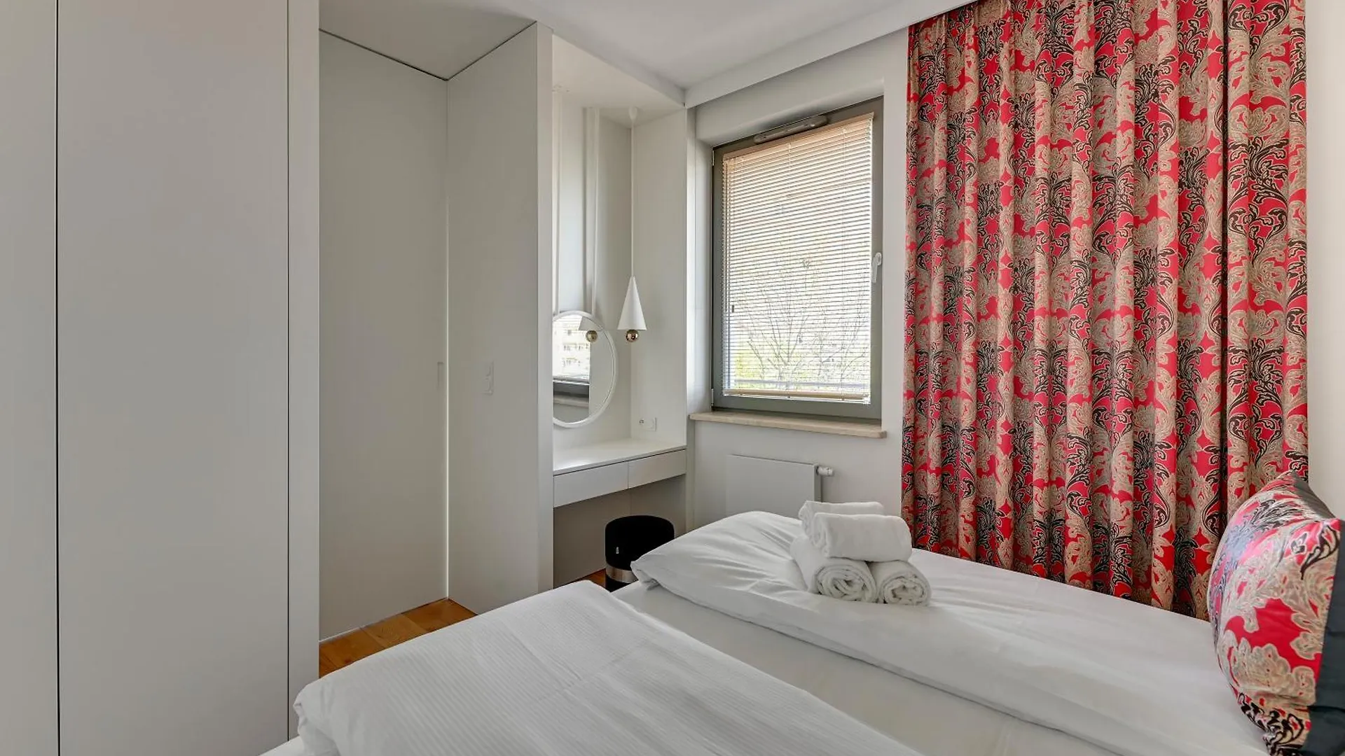 Blue Mandarin Garden Gates Apartment Gdansk Poland